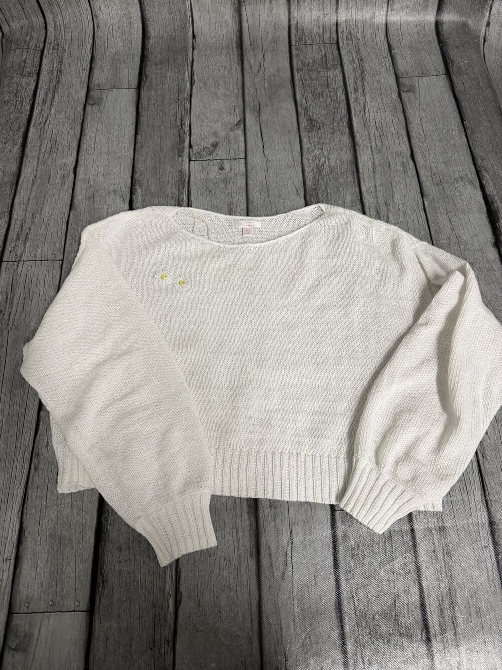 Women’s LC Lauren Conrad Boxy Crop Sweater White W Daisies Sz Medium
